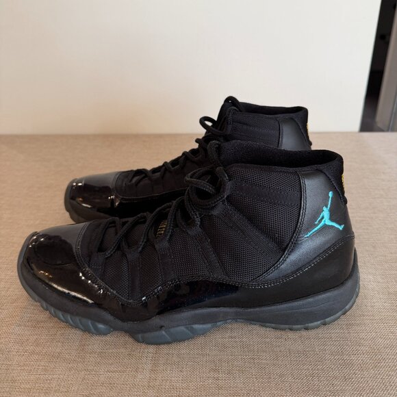 Air Jordan 11 \